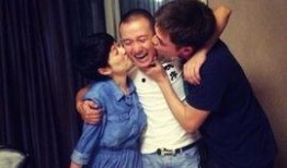 荣玲夫妇爆料了吗视频,揭秘背后惊人真相